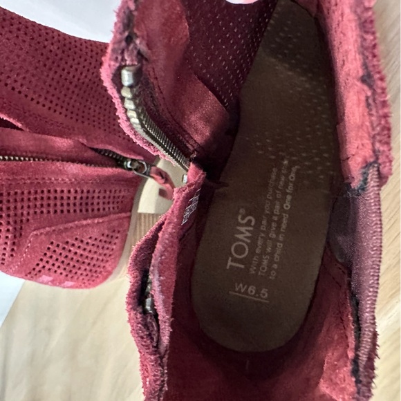 EUC Toms Majorca Red Wine Open Toe Booties - size 6.5 - Picture 4 of 5
